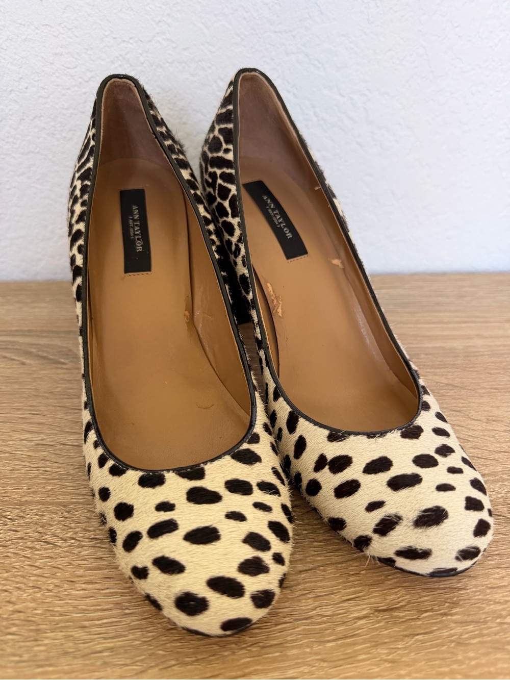 Ann Taylor Animal Print Round Toe Pumps - Black & Cream ~ W 7.5